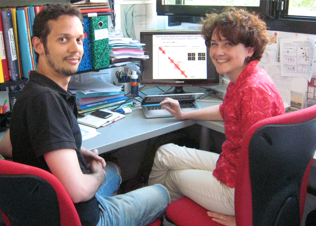 Edith Heard dans son bureau de l'Institut Curie avec Elphege Nora, Institut Curie, membre de l'Université PSL